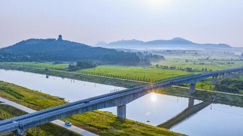 “桐梓晴岚”再现。